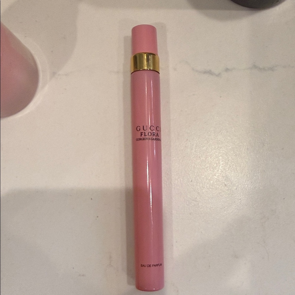 Gucci Flora Pink Rollerball with Gold Accent